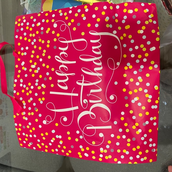 GIFT BAGS FOR BIRTHDAY AND EASTER SIZES SMALL AND MEDIUM - Picture 4 of 7